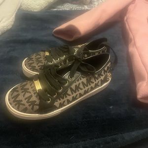 MK girls shoes